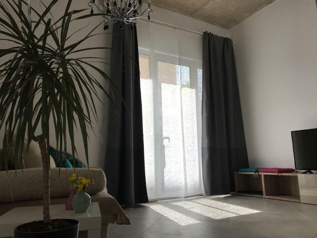 Apartma Street Flat *